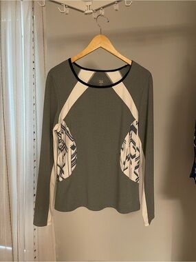 Tail Gray and Cream Long-Sleeve Crewneck Top